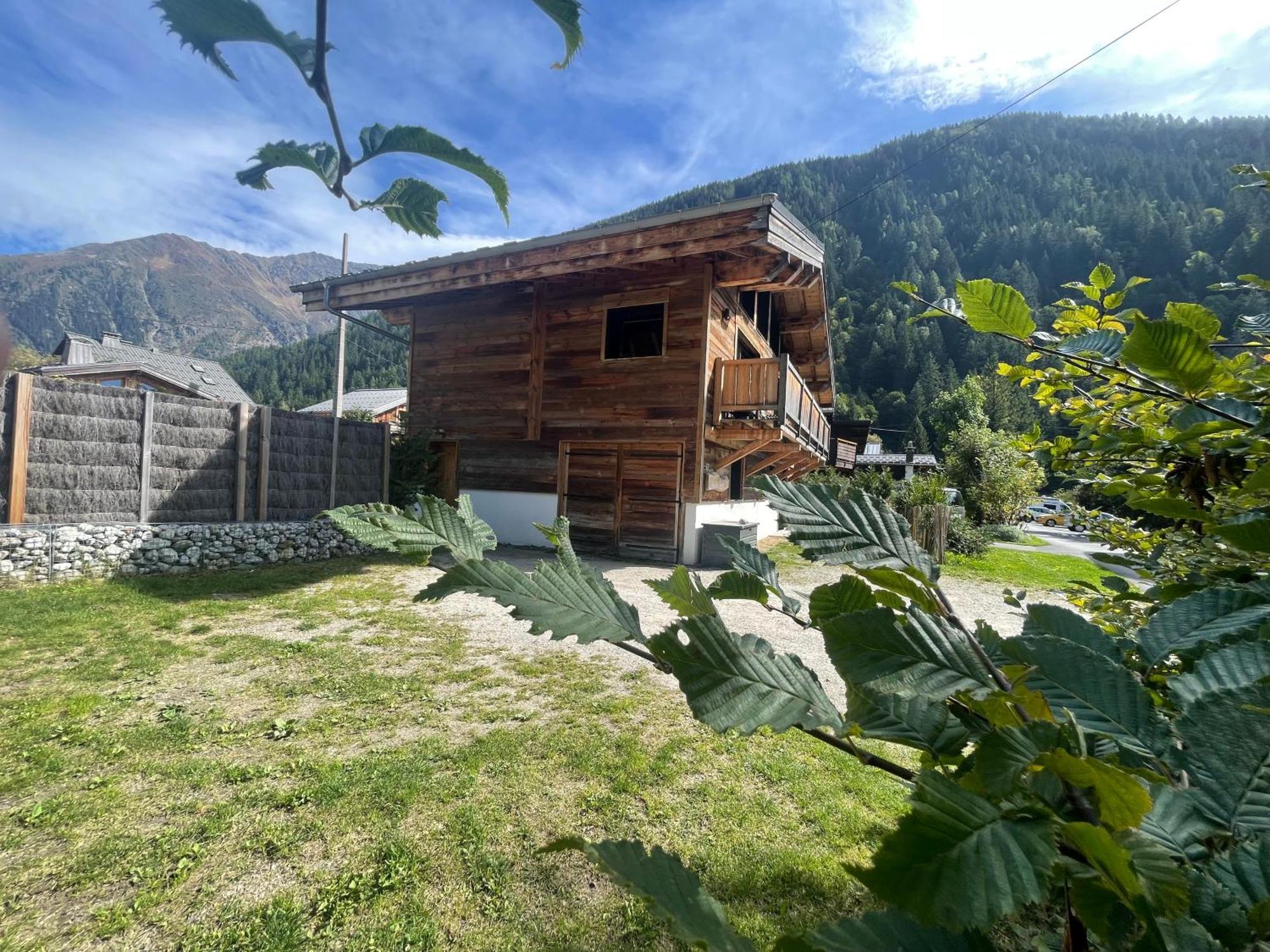 Chalet Le Petit Nicolas, Jacuzzi, Vue Mont Blanc Chamonix Exterior foto